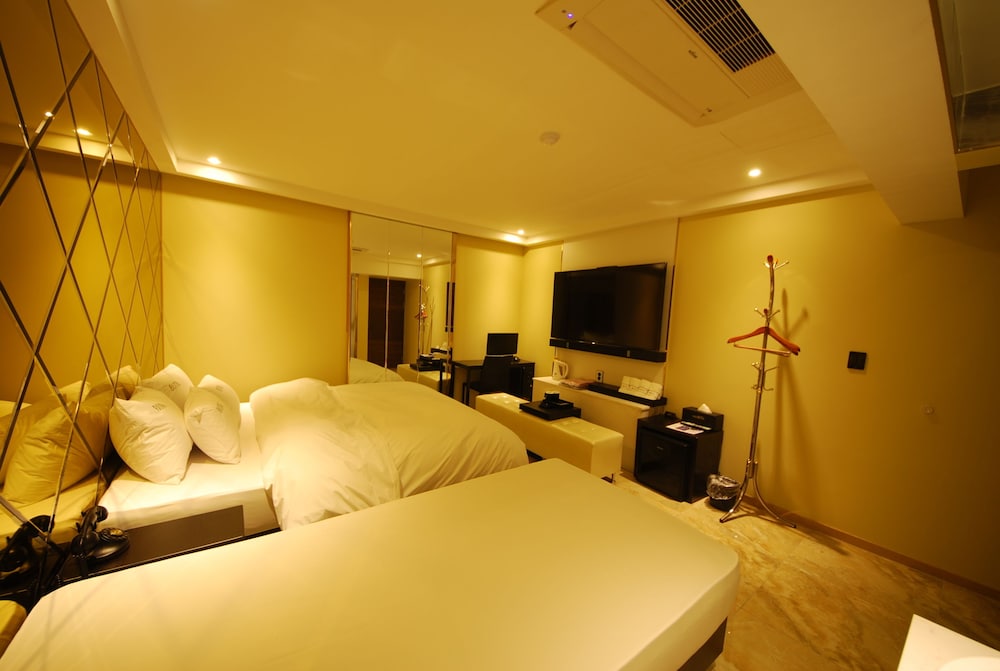 Hotel Buti 14/43