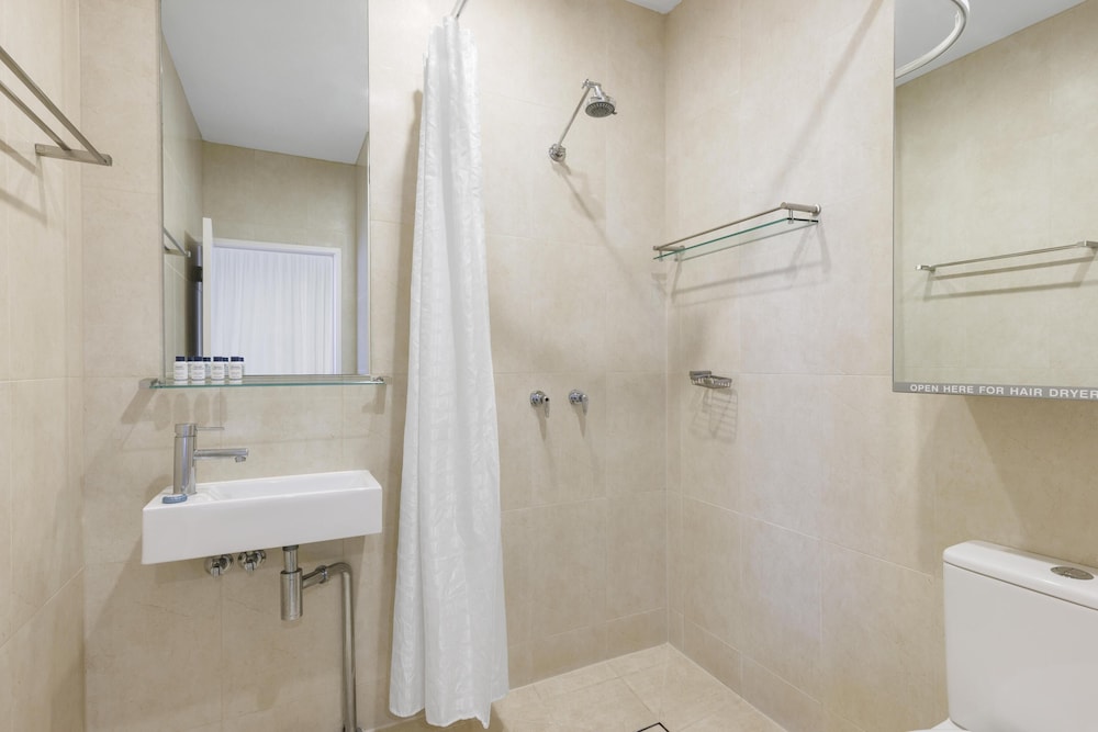 Oaks Melbourne on Collins Suites، ملبورن 47/50