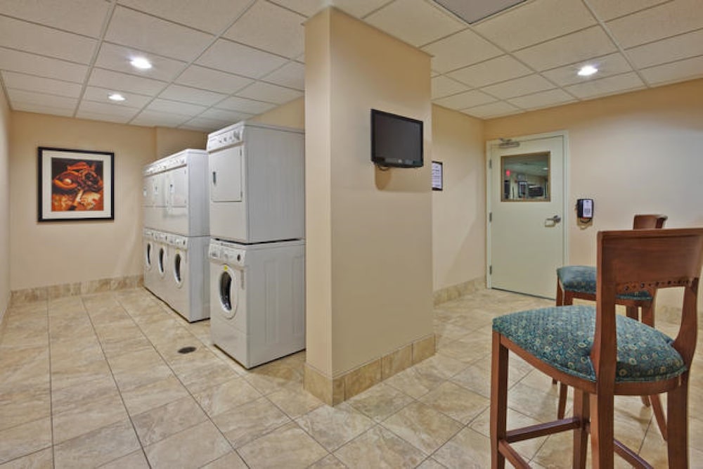 Staybridge Suites Indianapolis Carmel 21/44