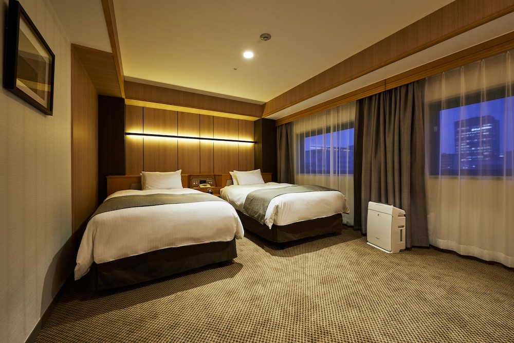Sendai Kokusai Hotel 7/63