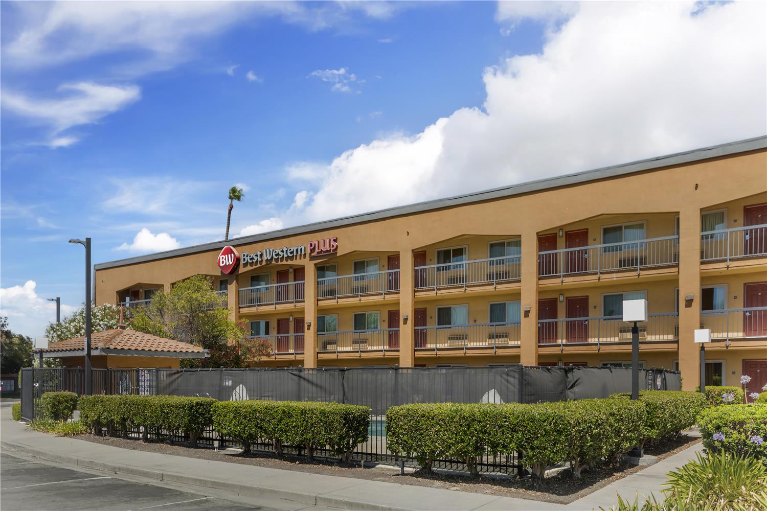 Best Western Plus Pleasanton Inn 2/23