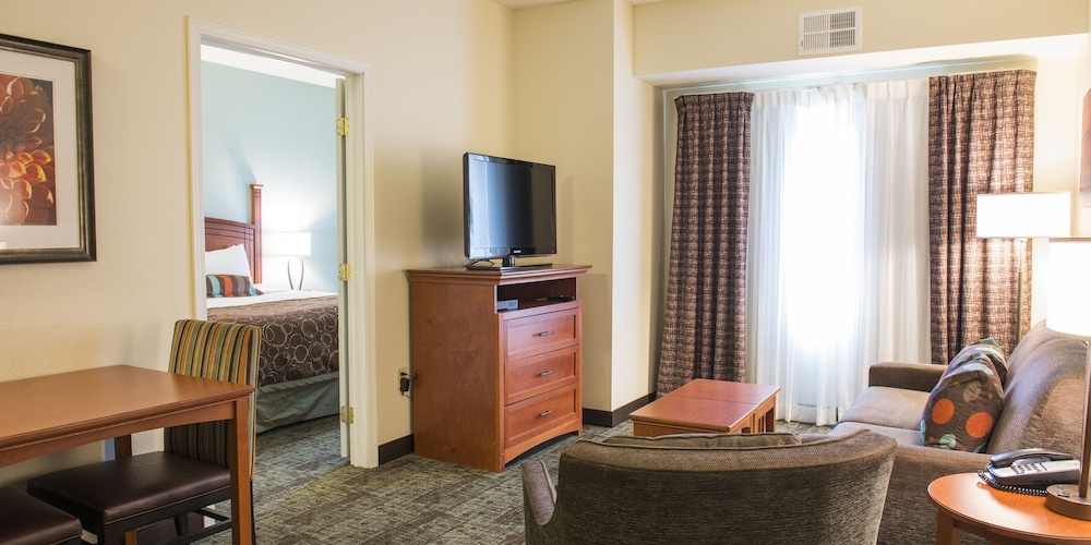 Staybridge Suites Fargo 29/53