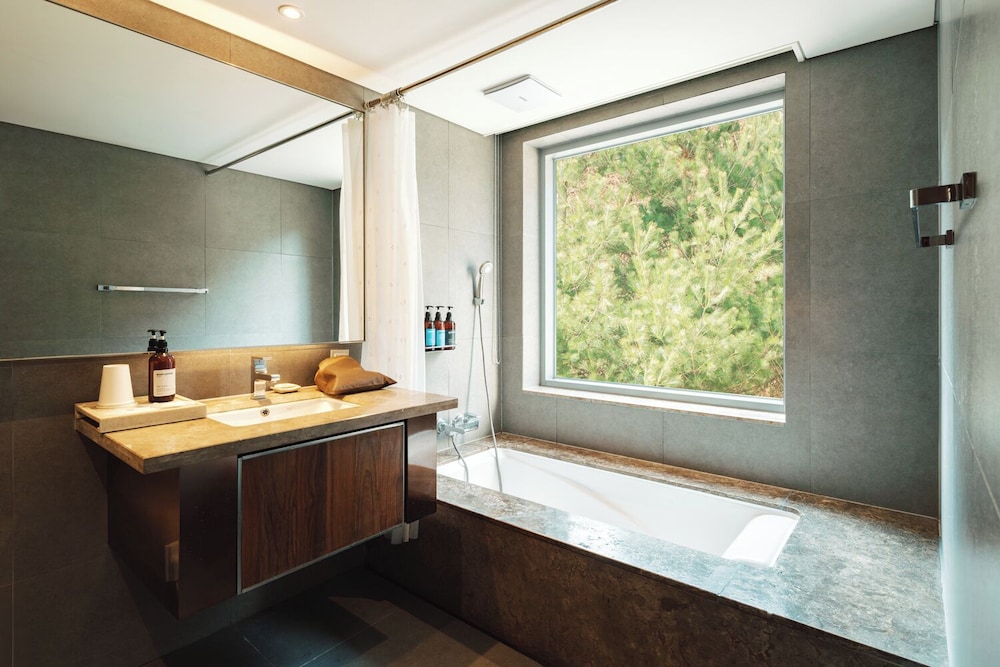The Suites Hotel Namwon 74/75
