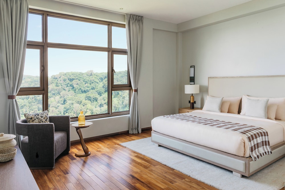 Ongoro, Suite, Twin Beds, 2 King Beds