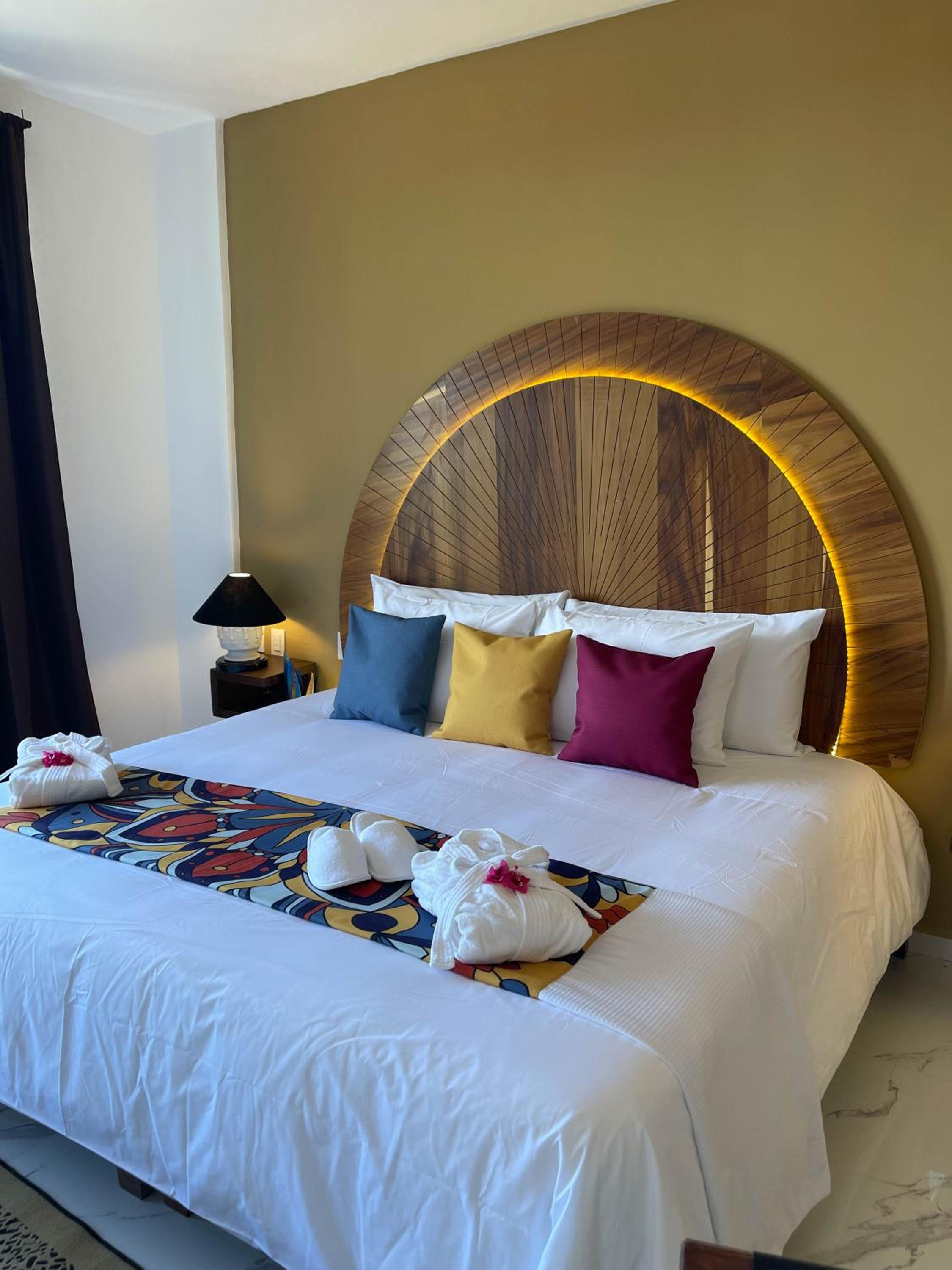 غرفة ديلوكس بسرير مزدوج بإطلالة على البحر، Akuazul Resorts Adults Only 5/10