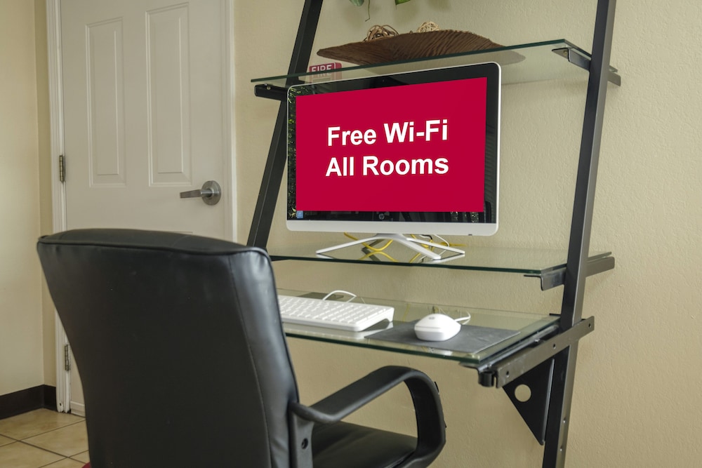 Red Roof Inn Defuniak Springs 27/45