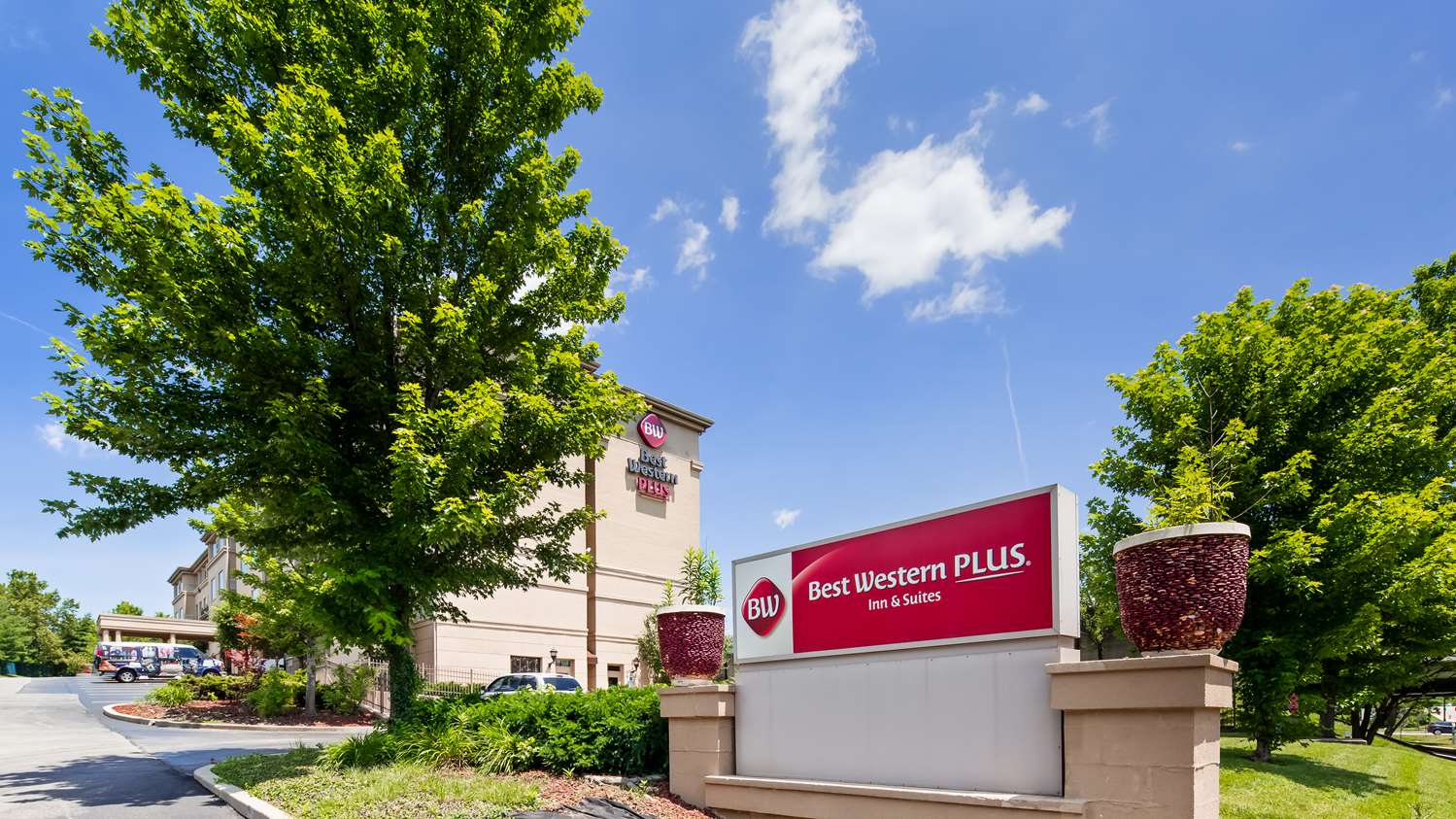 Best Western Plus Hannaford Inn & Suites 1/12