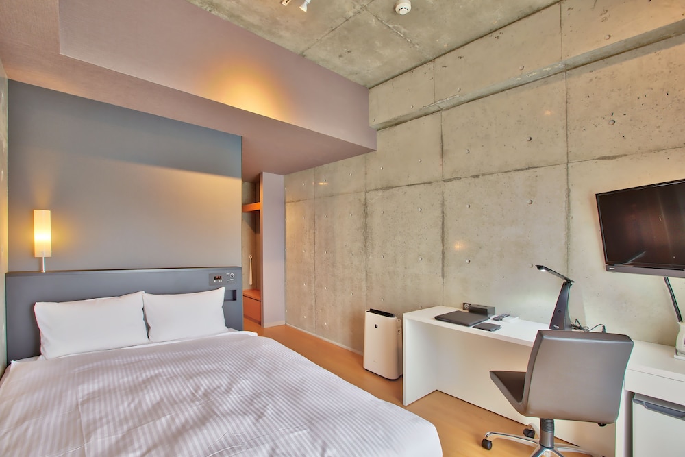 Naha-West Inn 21/72