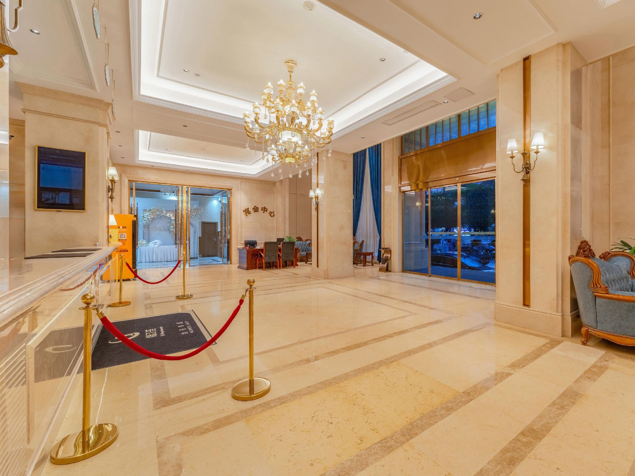 Vienna International Hotel (Chongqing Nanping Pedestrian Street) 13/53