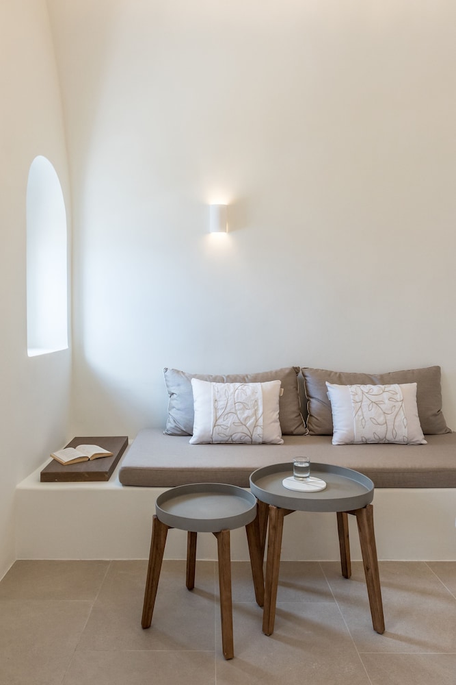 Oia Castle Luxury Suites by Art Maisons 34/50