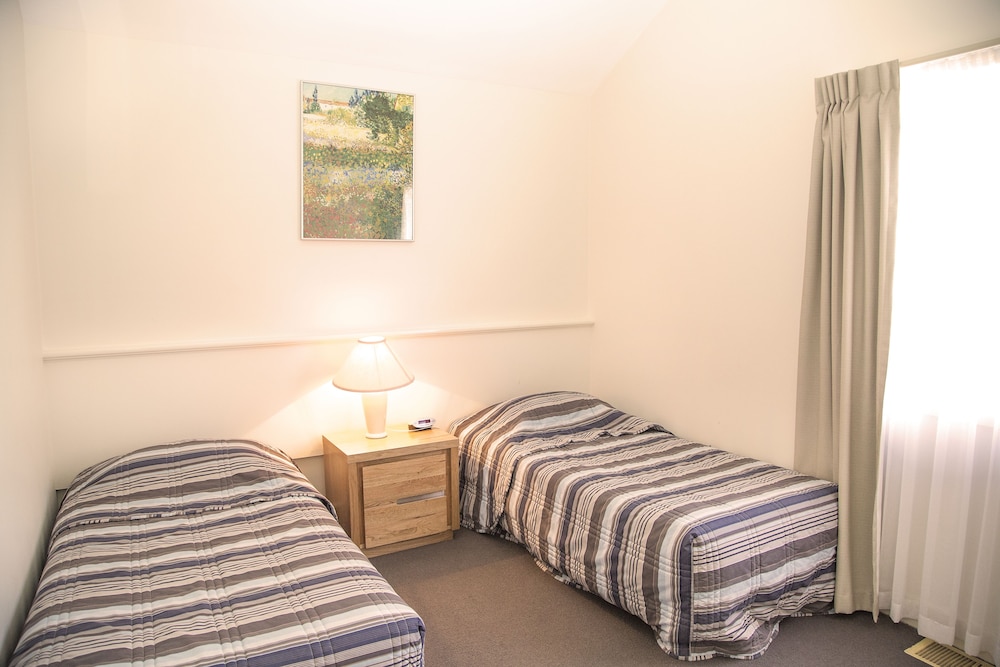 Mercure Lake Macquarie Raffertys Resort 18/74