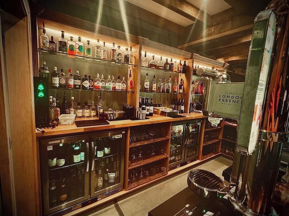 The Golden Fleece 2/33