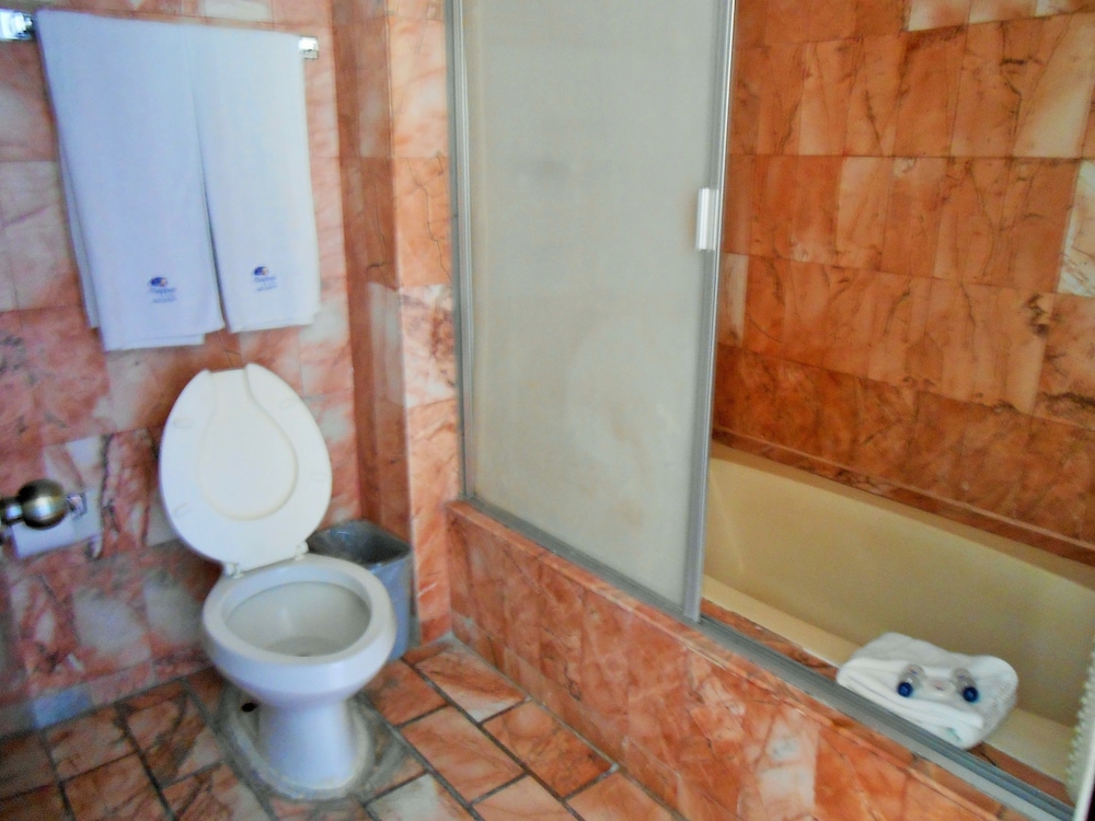 Playa Bonita Hotel 38/40