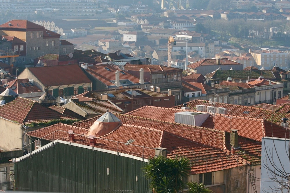 YOURS GUESTHOUSE PORTO 40/50