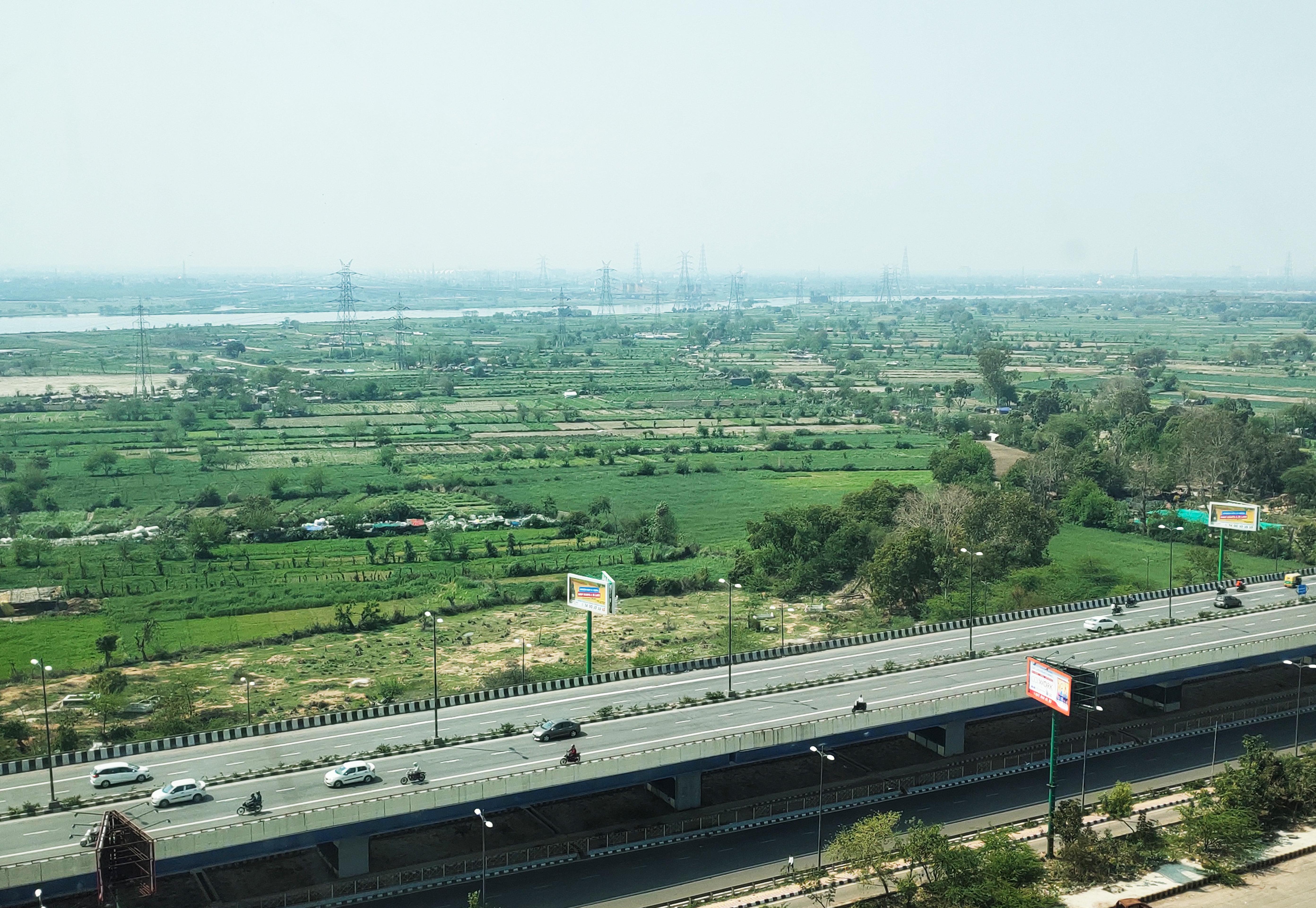Crowne Plaza New Delhi Mayur Vihar Noida 63/64