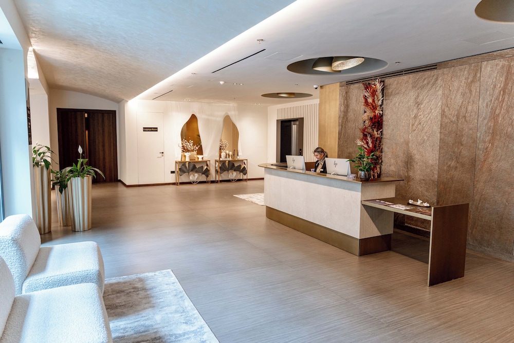 Grand Duka Hotel & Spa 9/73
