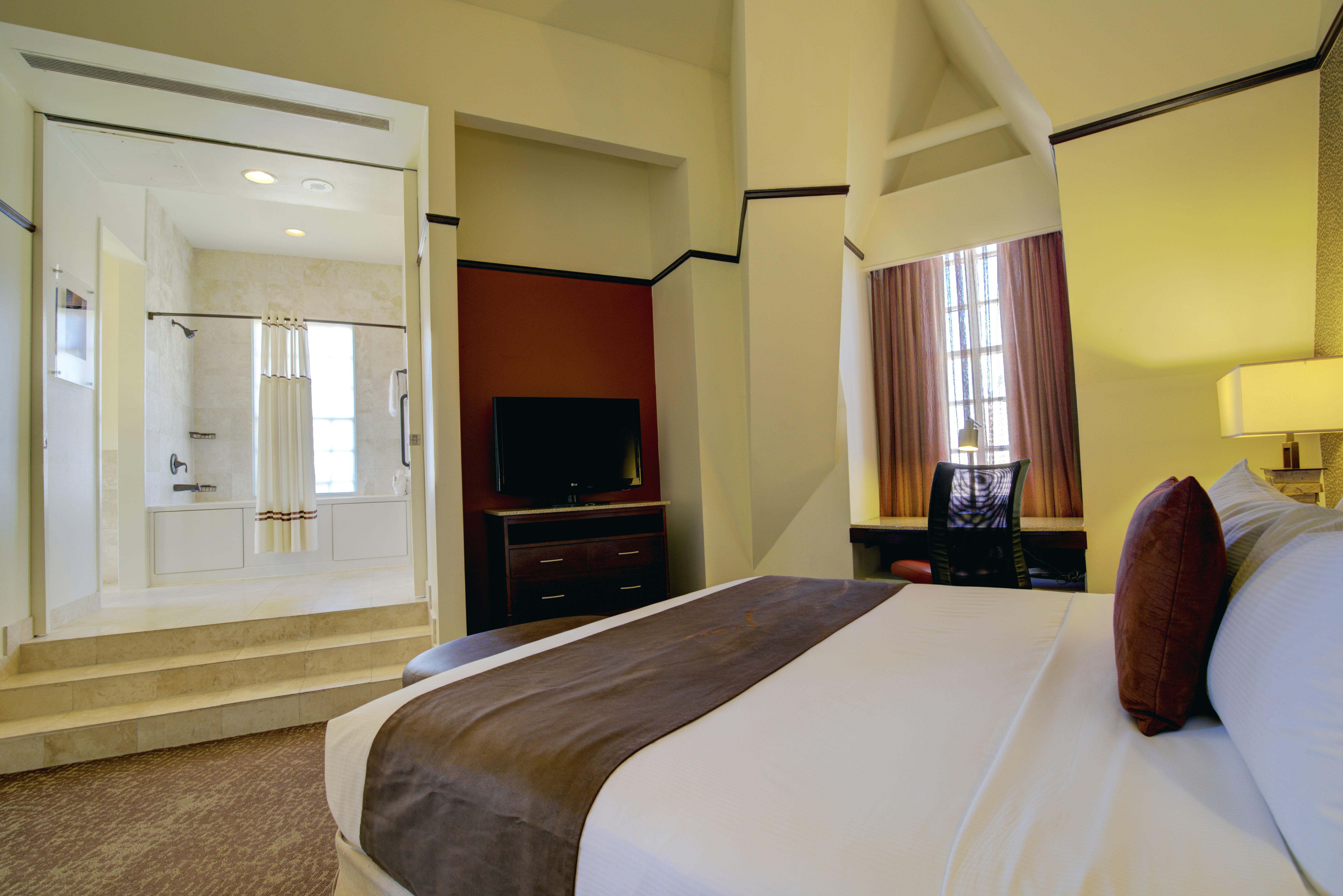 Duke, Suite, King Bed