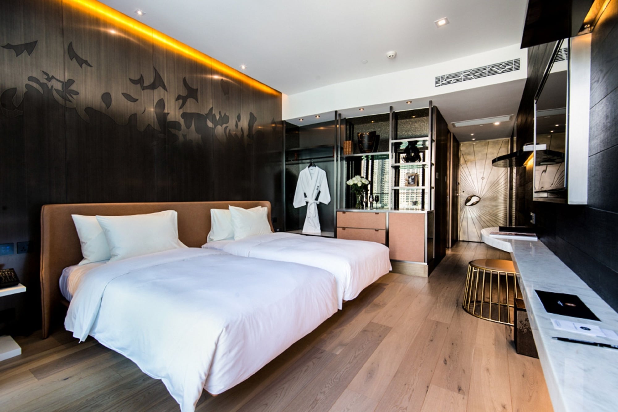 SUPERIOR, TWIN BEDS, SEA VIEW