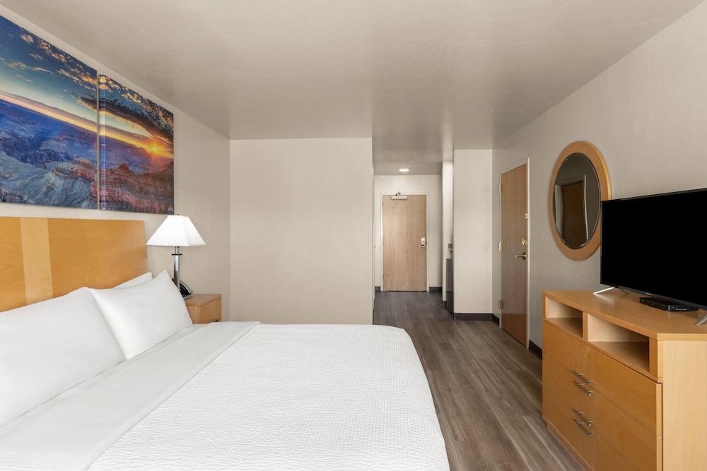 Standard, King Bed, Accessible