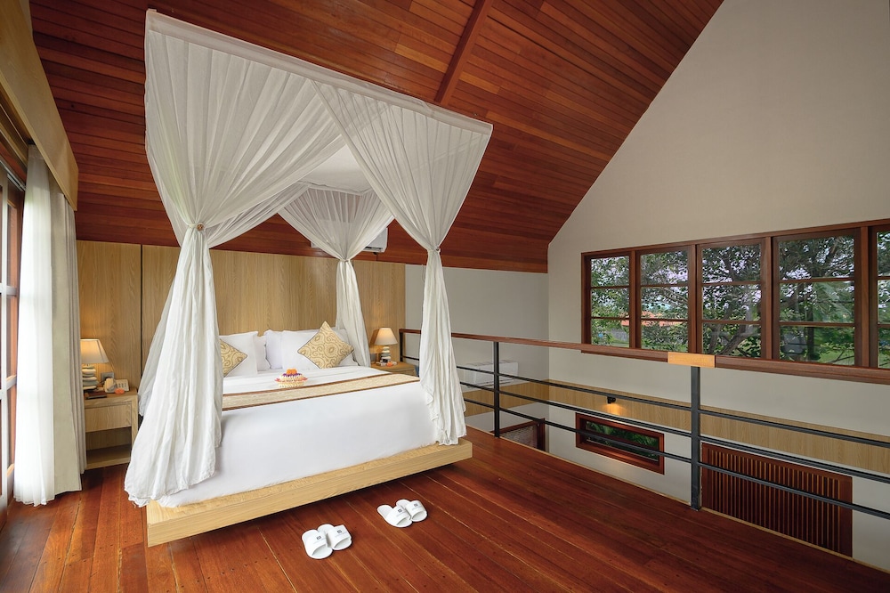 1 BEDROOM, MEZZANINE, DELUXE