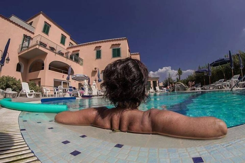 Terme Rosaleo 44/48