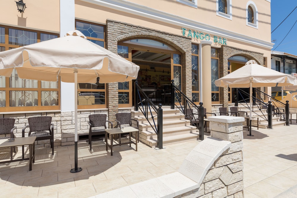 Lefkimi Hotel 41/53