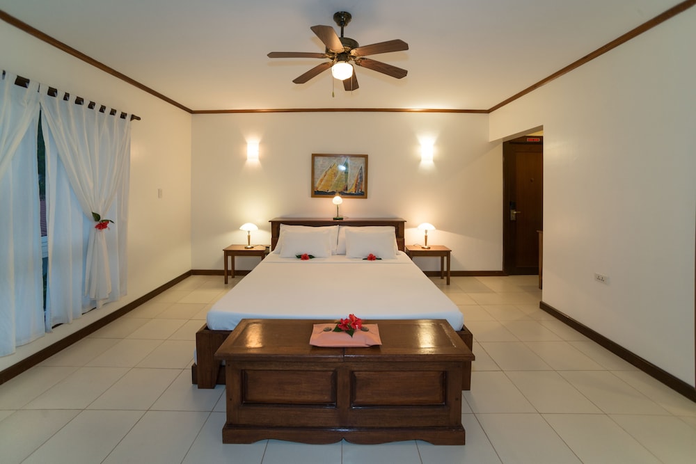 El Rio Y Mar Resort 8/49