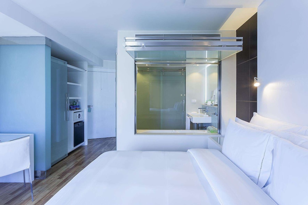 Hotel Unique 6/33