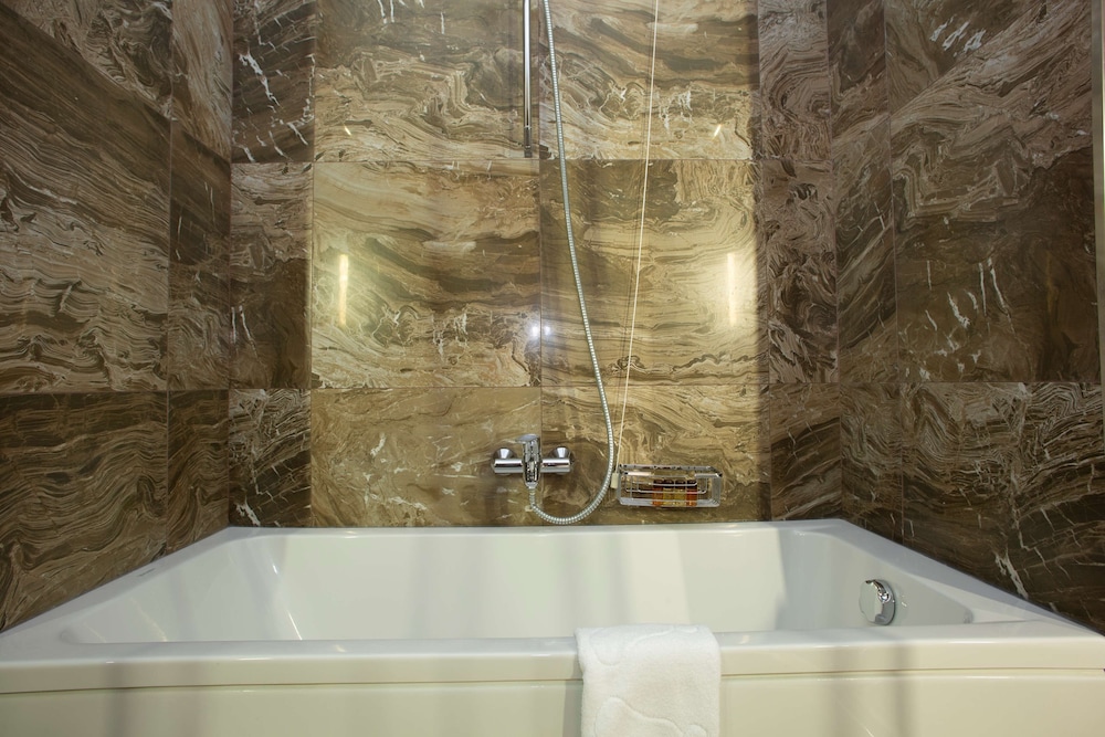 Best Western Premier Ark Hotel 18/32