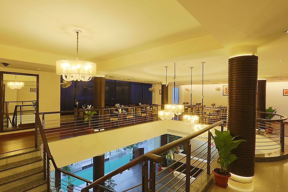 Hotel Arch Plaza 32/58