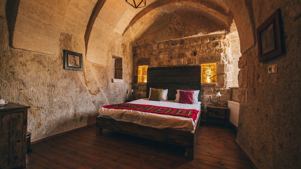 CAPPADOCIA OLD HOUSES 12/49