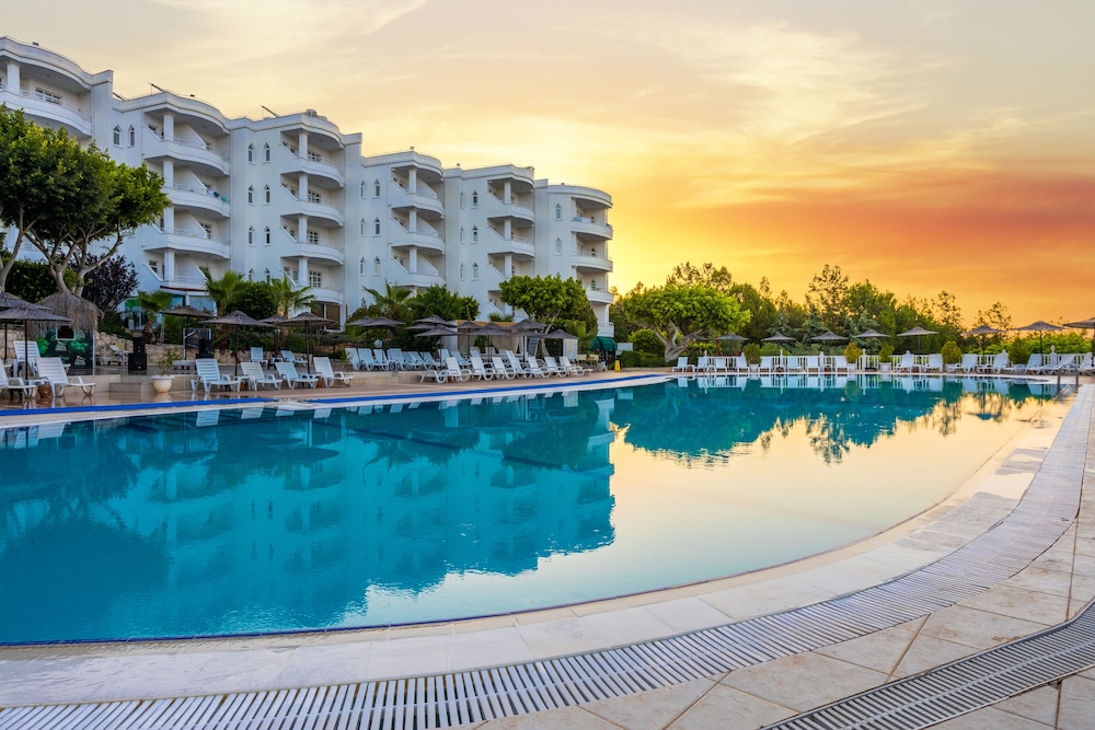 Olbios Marina Resort 45/50
