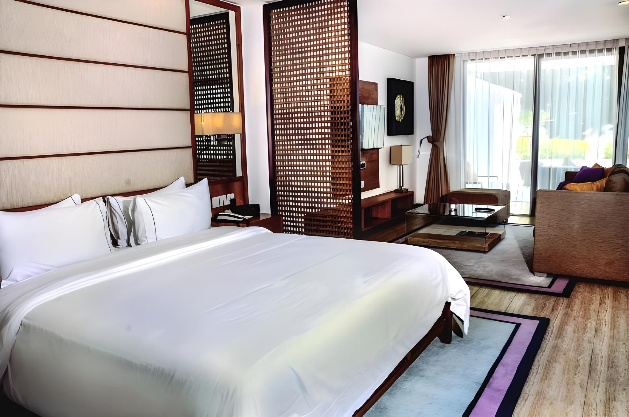1 Bedroom, Pool, Suite, King Bed
