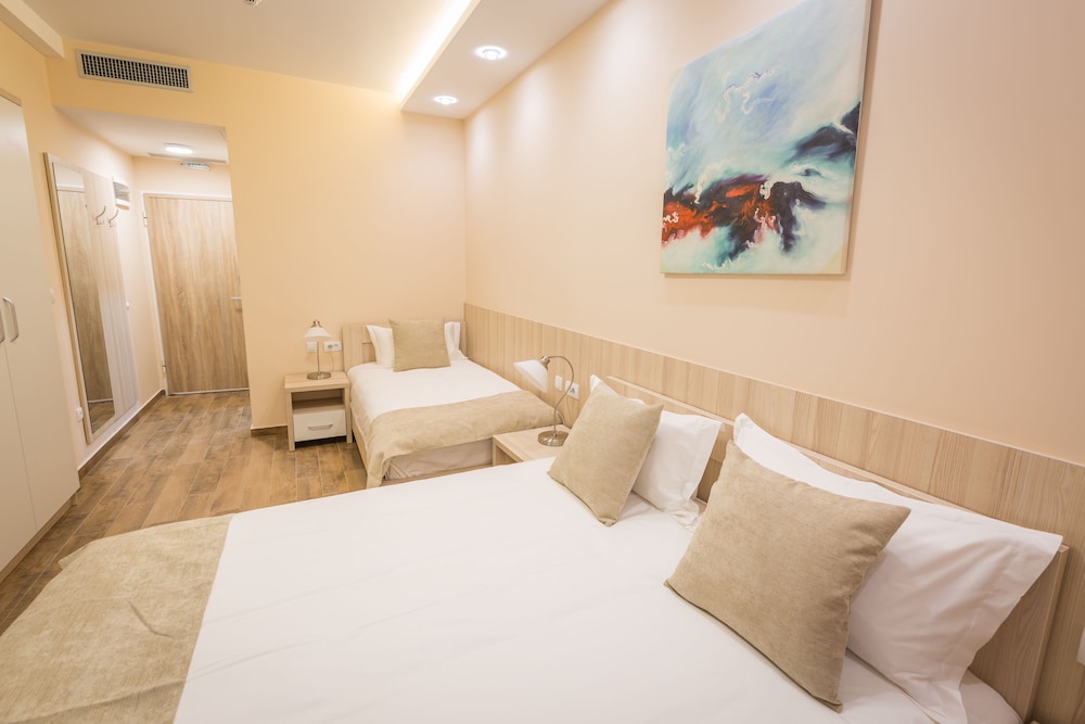 Hotel Mar Garni 6/45