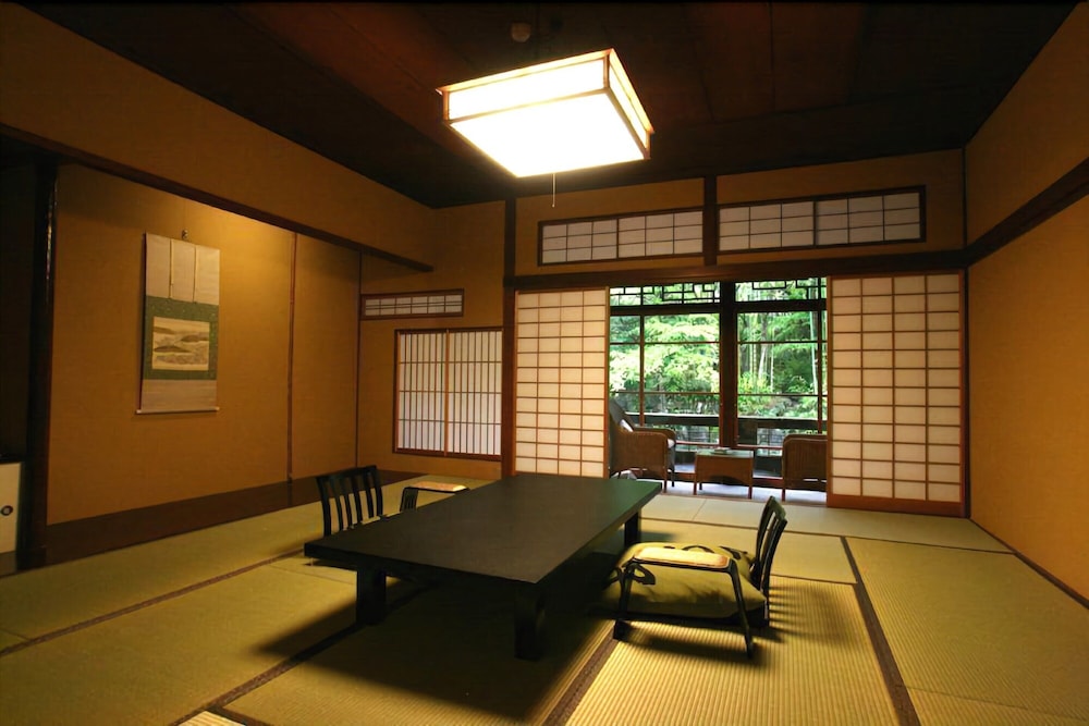 ARAI RYOKAN 26/50