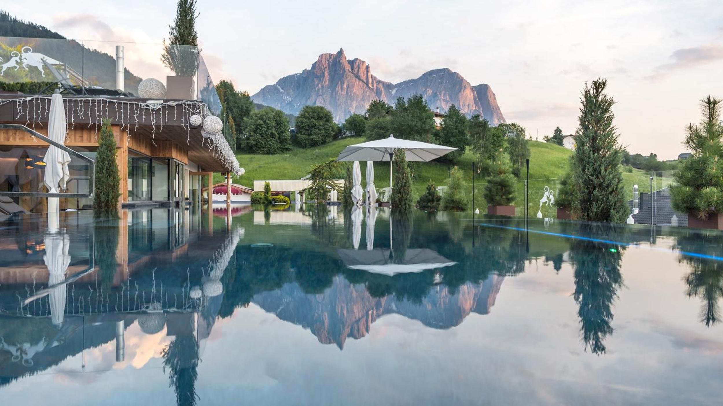 Abinea Dolomiti Romantic Spa Hotel 18/27