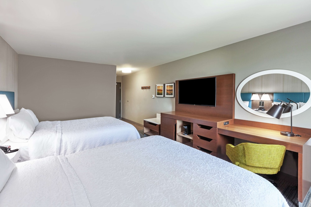 Hampton Inn Gardner Conference Center 14/36