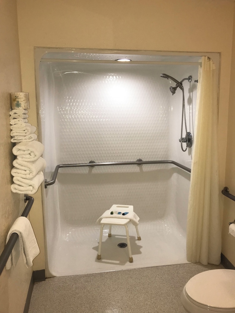 Travelodge by Wyndham Chadron 28/28