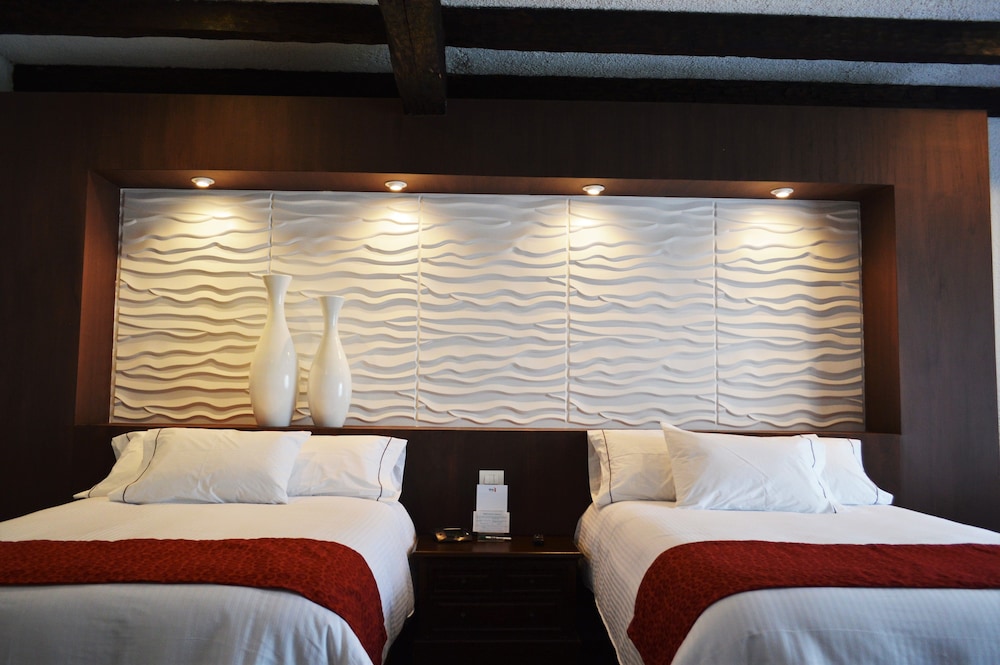 ROOM, 2 QUEEN BEDS