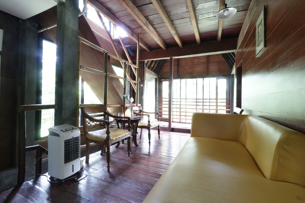 NILA HOUSE, Sharia Family Home Stay by ZUZU 62/73