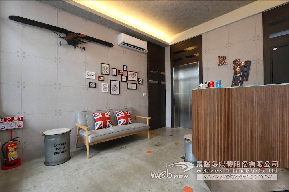 Ruo Shui Hotspring Hotel 2/62