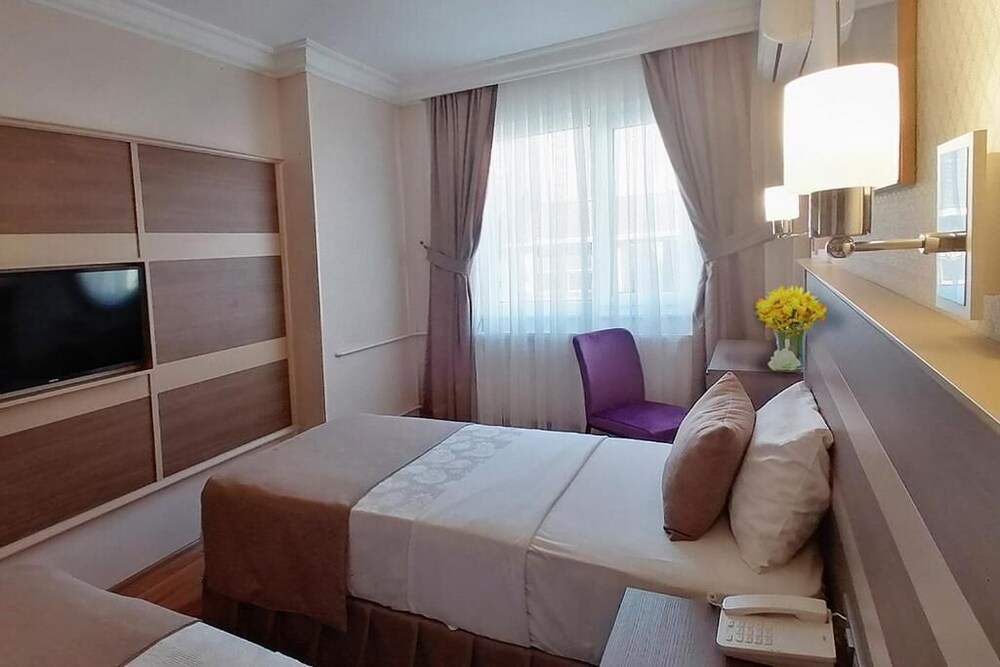 Sembol Hotel 16/46