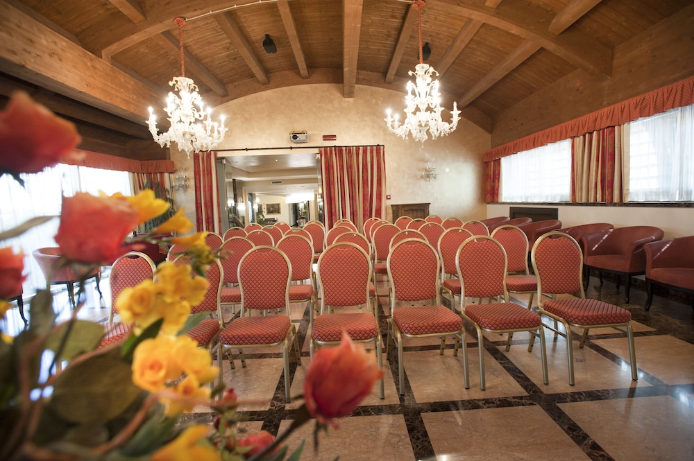 Hotel Calissano 38/50