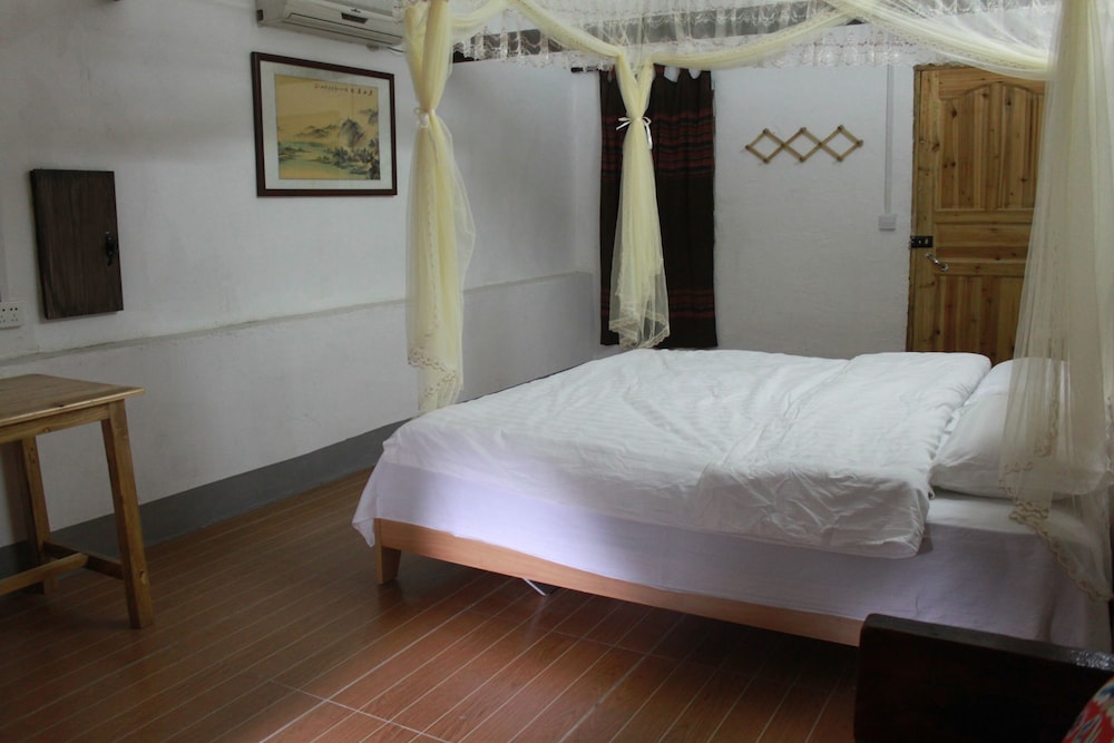 Yang Shuo Loong Old House 10/28