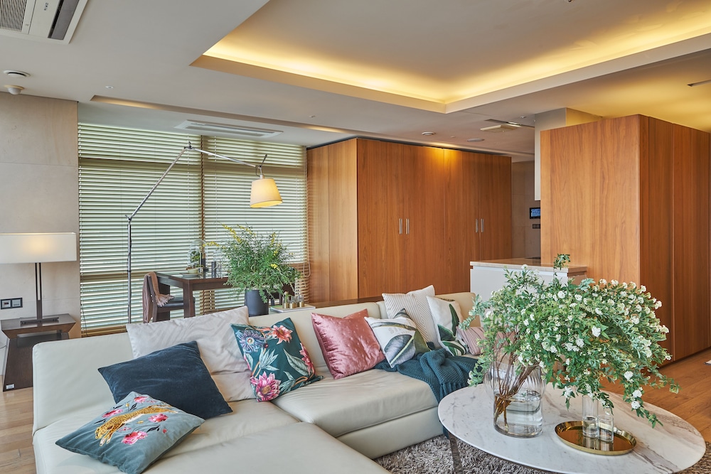 The Classic 500 Pentaz Executive Residence 44/73