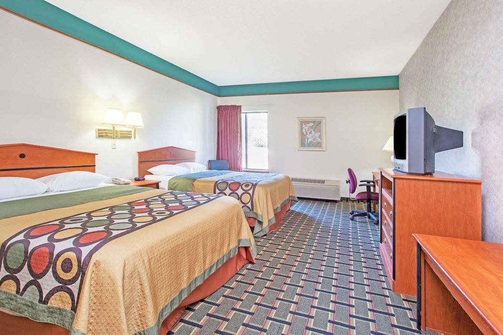 Standard, 2 Queen Beds