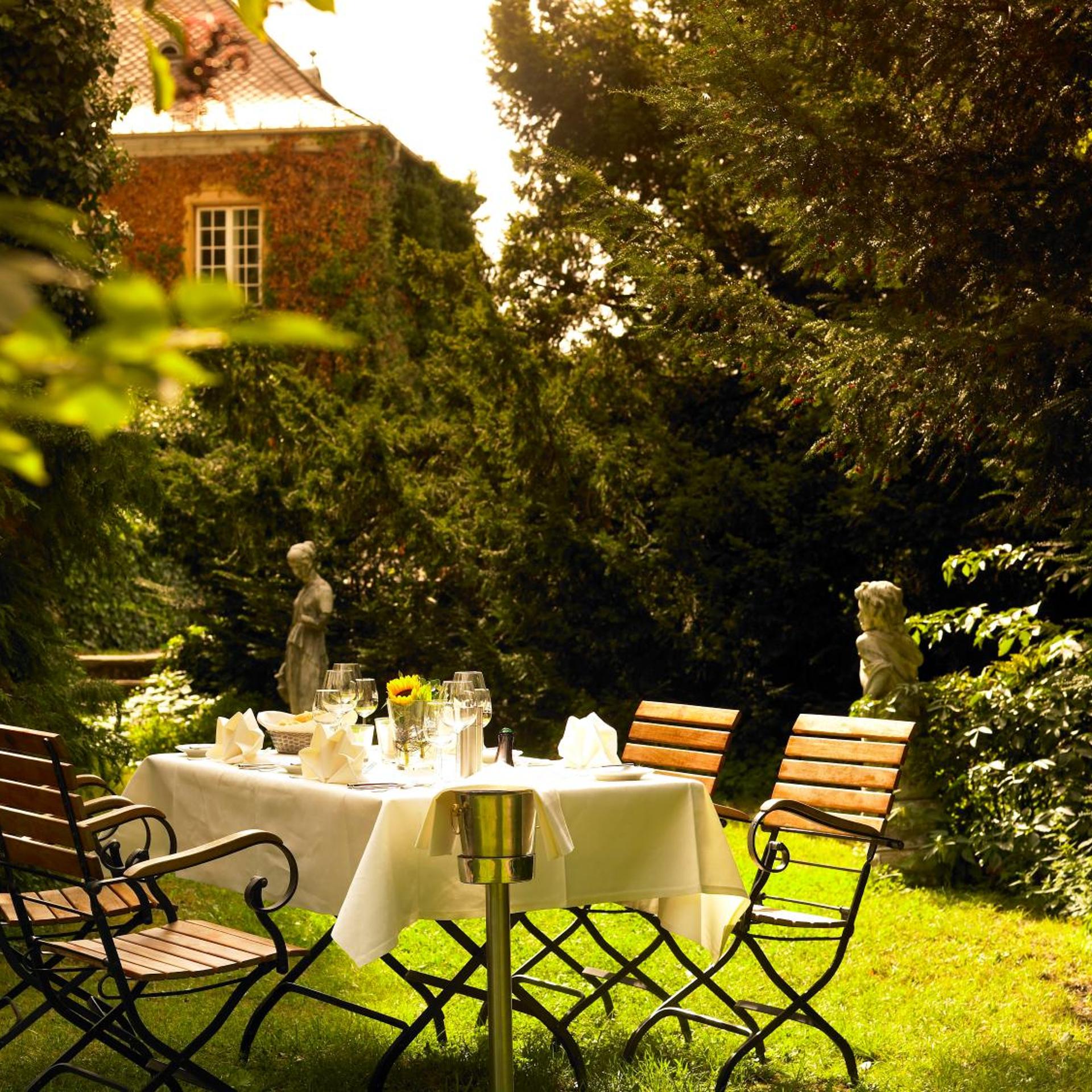 Hotel Schloss Edesheim 44/50
