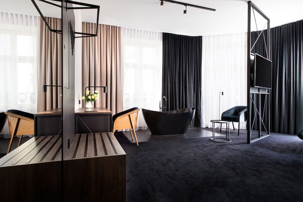 Hotel Krupnicza 30 10/20