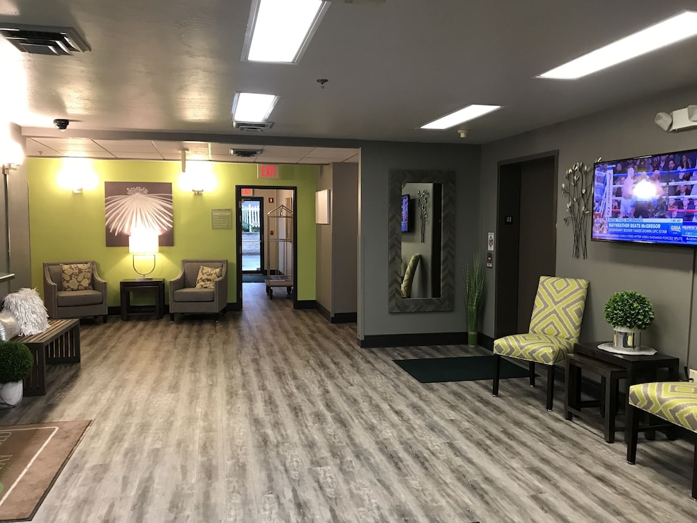 Extended Stay Airport 42/50