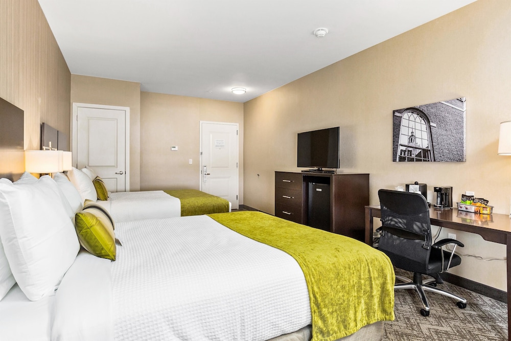 Best Western Plus Philadelphia-Pennsauken Hotel 15/32